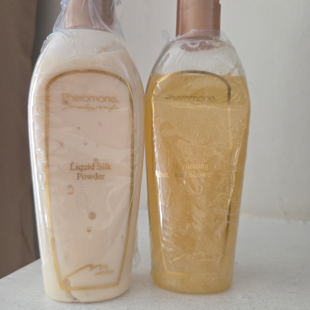 Marilyn Miglin Pheromone Liquid Silk Powder Sealed + Bath Gel 80% Full Duo